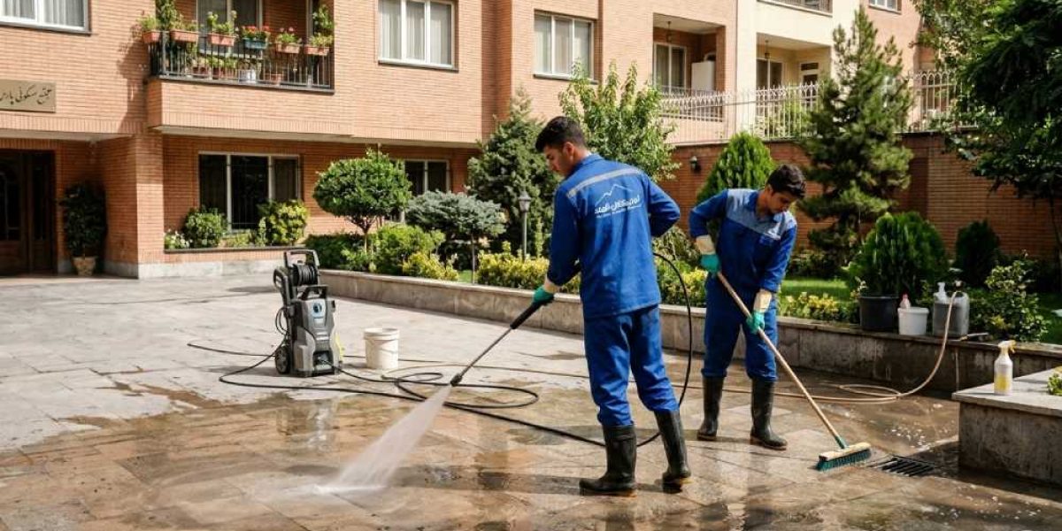 شستشوی محوطه و فضاهای مسکونی